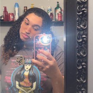 Meet your Posher, Mae